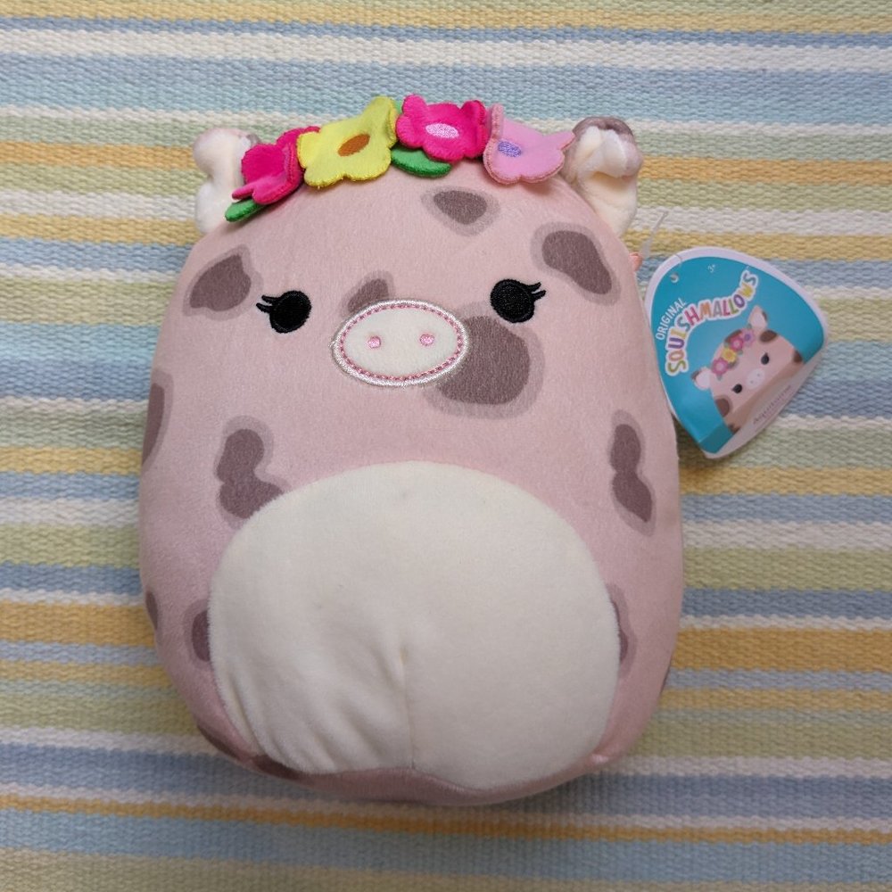 ⭐ NWT Aquitaine 7.5" Squishmallow